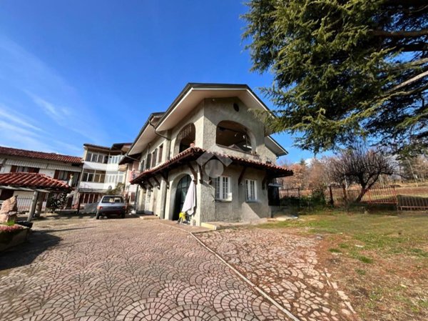 casa semindipendente in vendita a Castellamonte in zona Spineto