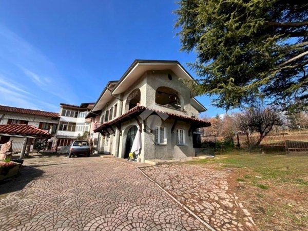 casa semindipendente in vendita a Castellamonte in zona Spineto