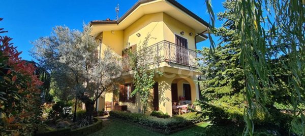 casa indipendente in vendita a Castellamonte in zona Filia