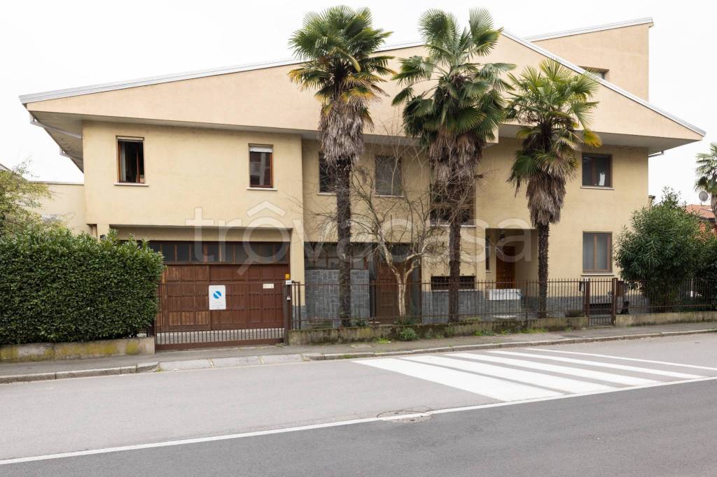 casa indipendente in vendita a Castellamonte in zona Sant'Antonio