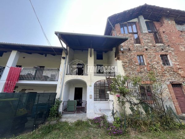 casa indipendente in vendita a Castellamonte in zona Sant'Anna Boschi