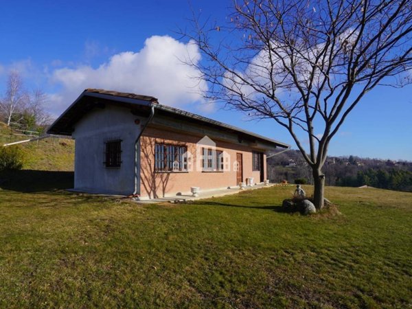 casa indipendente in vendita a Castellamonte in zona Sant'Anna Boschi
