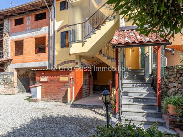 casa indipendente in vendita a Castellamonte in zona San Giovanni