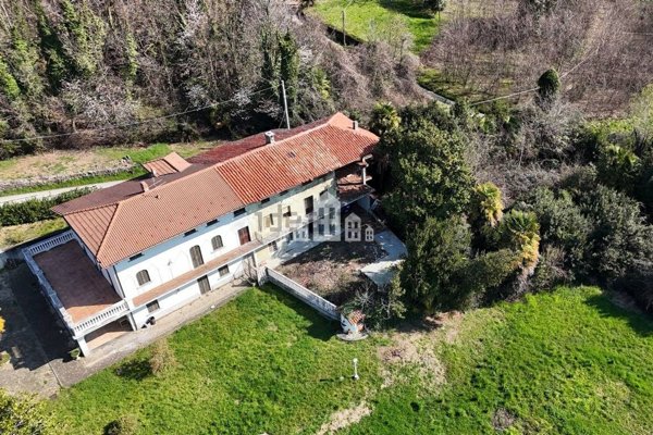 casa indipendente in vendita a Castellamonte