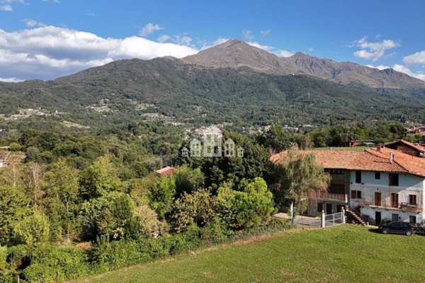 casa indipendente in vendita a Castellamonte in zona Sant'Anna Boschi