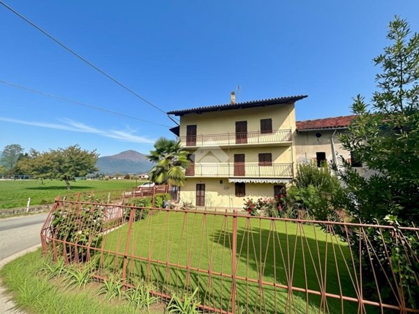 casa semindipendente in vendita a Castellamonte