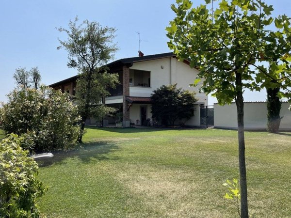 casa indipendente in vendita a Coccaglio