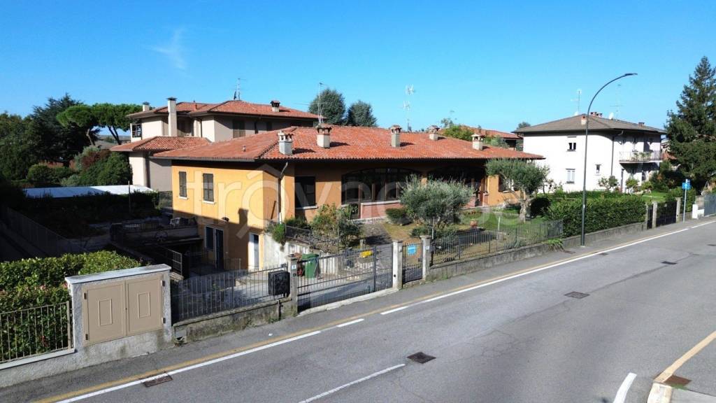 casa indipendente in vendita a Coccaglio