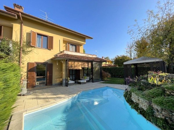 casa indipendente in vendita a Coccaglio