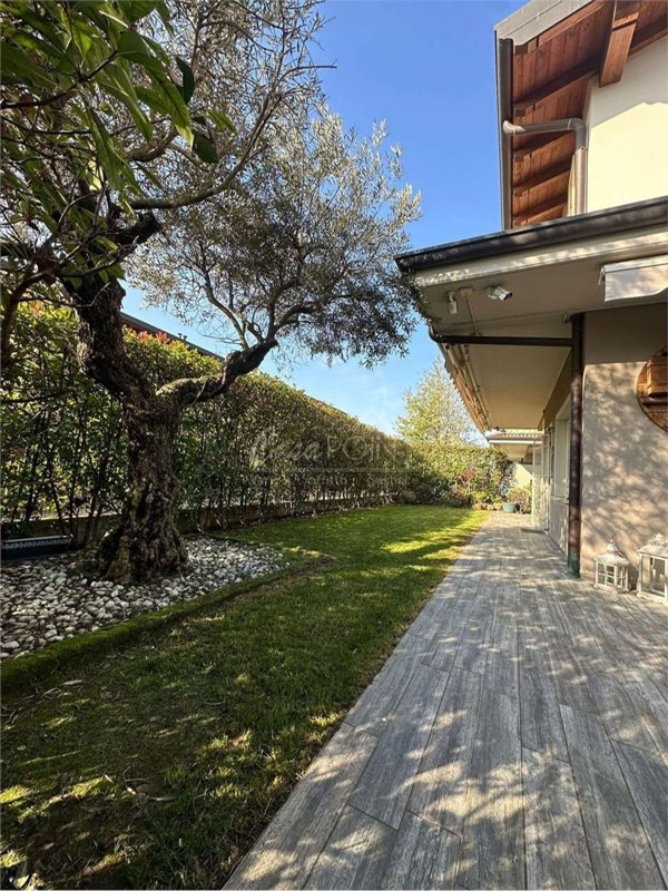 casa indipendente in vendita a Coccaglio