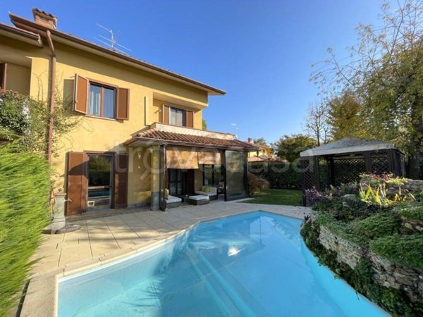 casa indipendente in vendita a Coccaglio