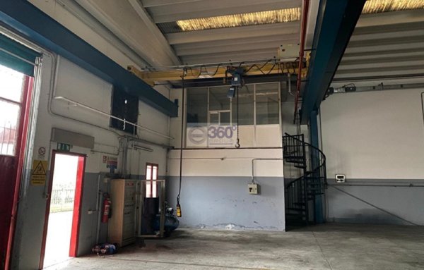 capannone in vendita a Coccaglio