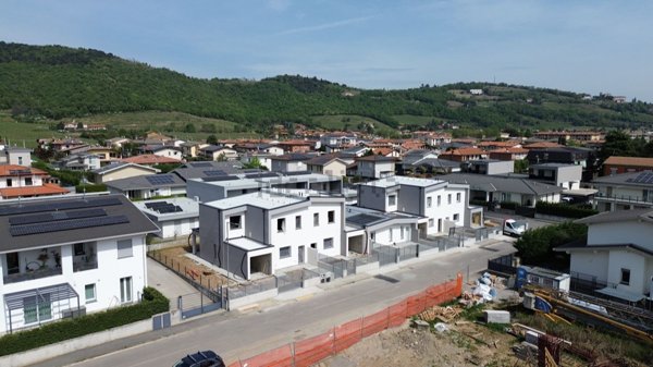 casa indipendente in vendita a Coccaglio