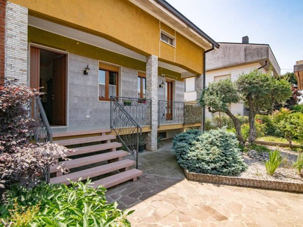 casa indipendente in vendita a Coccaglio