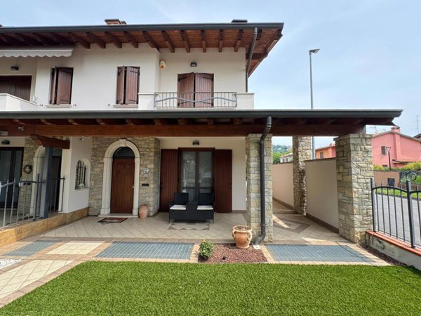 casa indipendente in vendita a Coccaglio