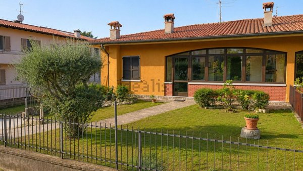 casa indipendente in vendita a Coccaglio
