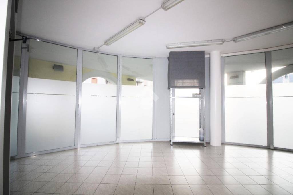 negozio in vendita a Collebeato