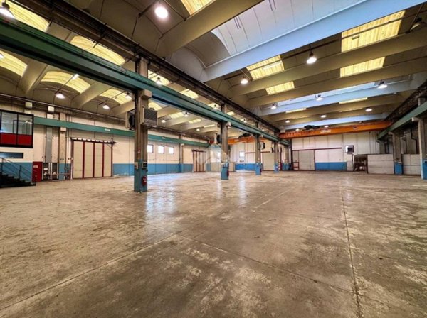 locale commerciale in vendita a Collebeato