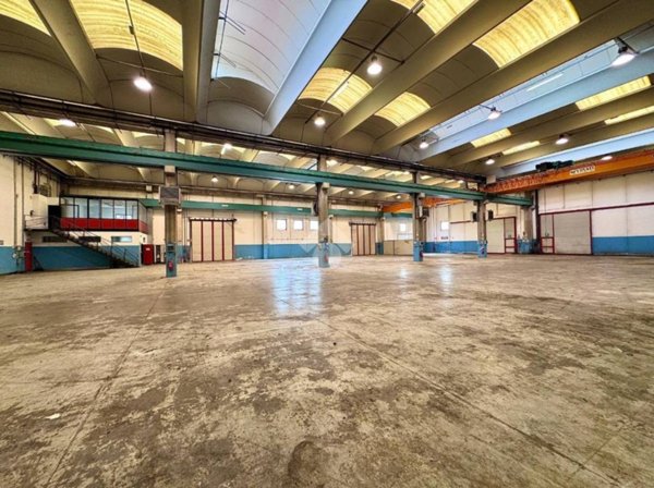 locale commerciale in vendita a Collebeato