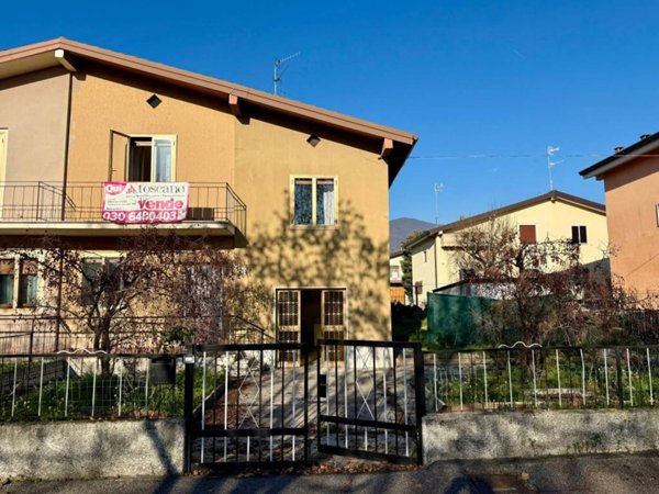 villa in vendita a Collebeato