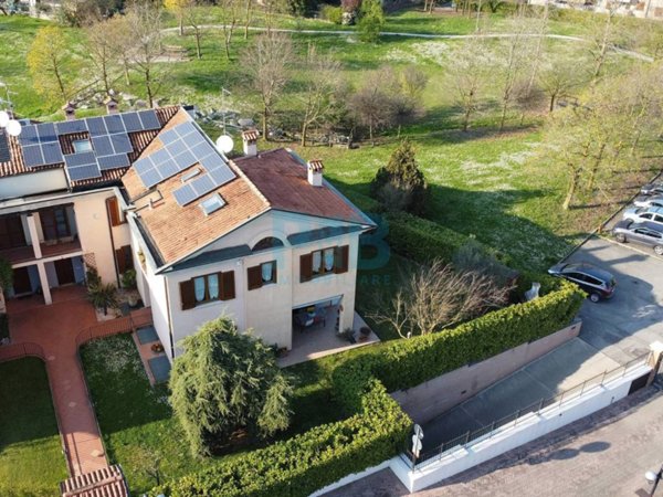 casa indipendente in vendita a Collebeato