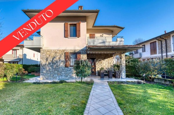 casa indipendente in vendita a Collebeato
