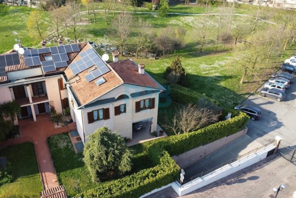 casa indipendente in vendita a Collebeato