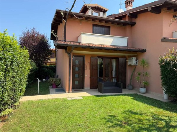 casa indipendente in vendita a Collebeato