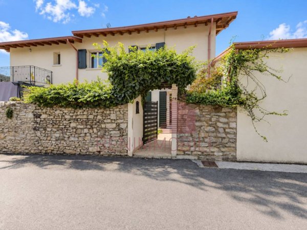 casa indipendente in vendita a Collebeato