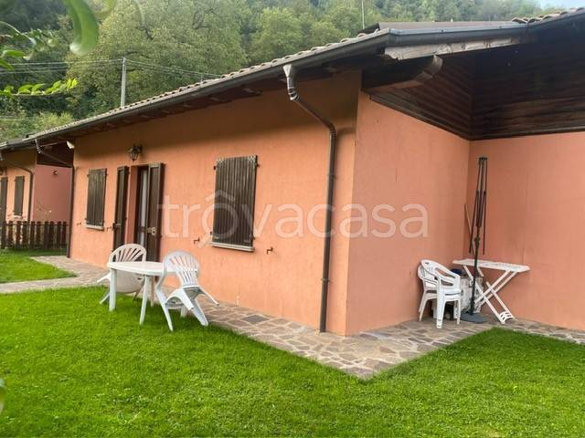 casa indipendente in vendita a Collio