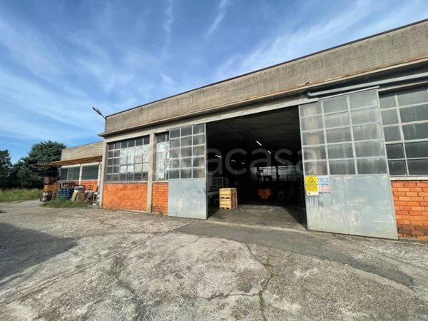 locale commerciale in vendita a Cologne