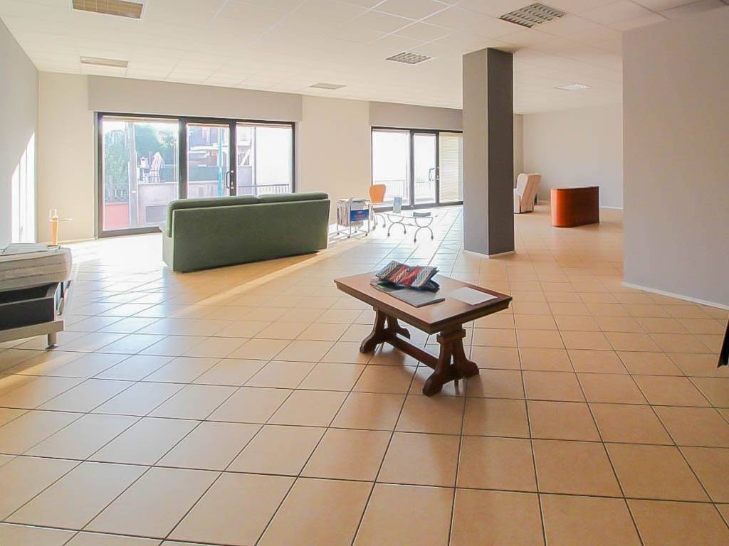ufficio in vendita a Cologne