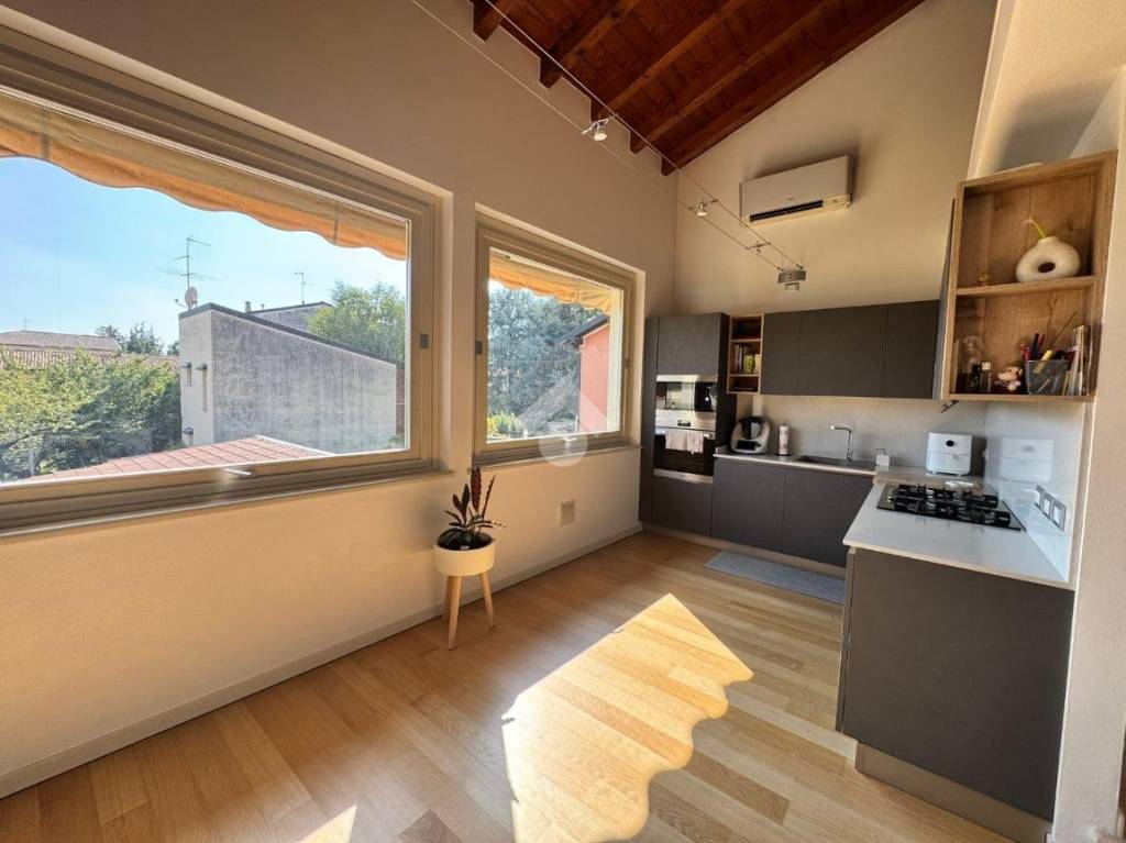 casa indipendente in vendita a Cologne