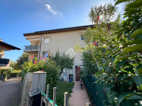 appartamento in vendita a Cologne