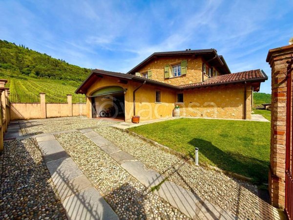 casa indipendente in vendita a Cologne