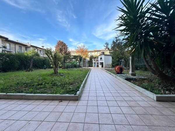 appartamento in vendita a Cologne