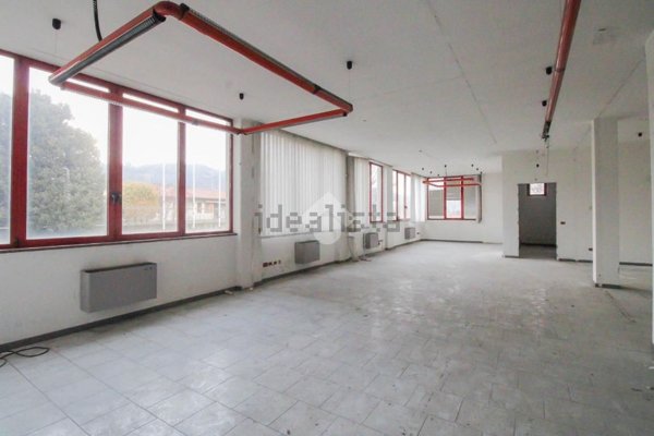 capannone in vendita a Cologne