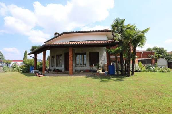 casa indipendente in vendita a Cologne