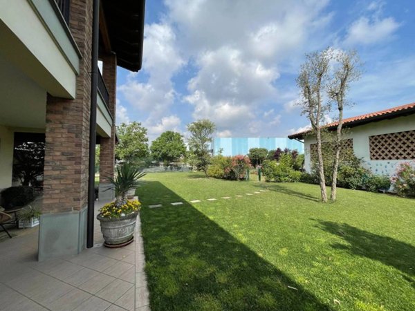 casa indipendente in vendita a Cologne