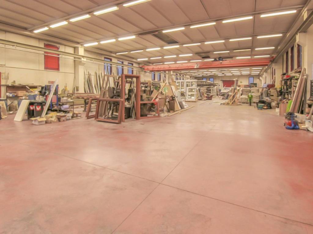 locale commerciale in vendita a Cologne