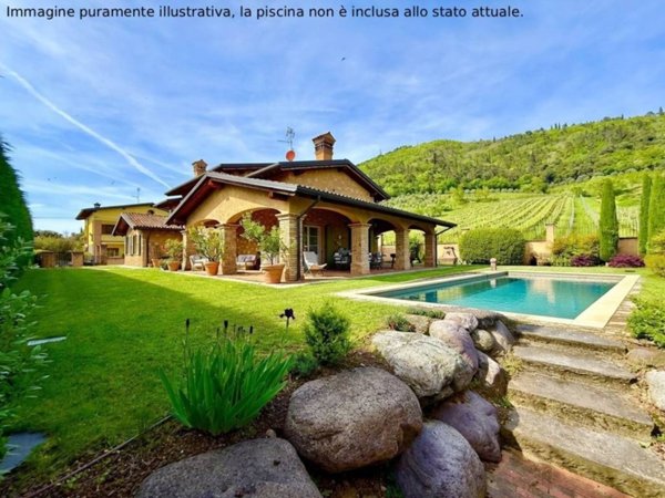 casa indipendente in vendita a Cologne