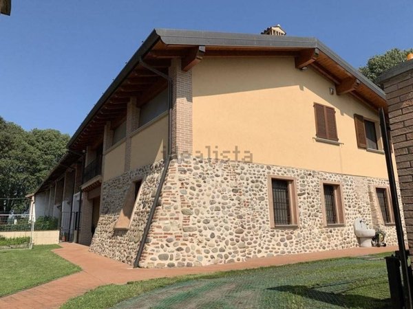 casa indipendente in vendita a Cologne