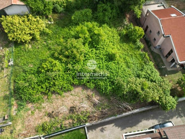 terreno edificabile in vendita a Cologne