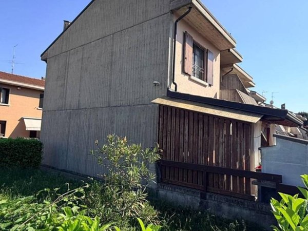 casa indipendente in vendita a Cologne