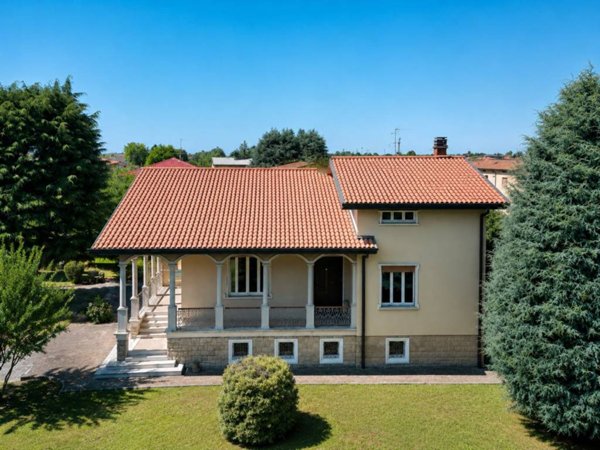 casa indipendente in vendita a Cologne