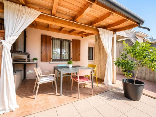 casa indipendente in vendita a Cologne
