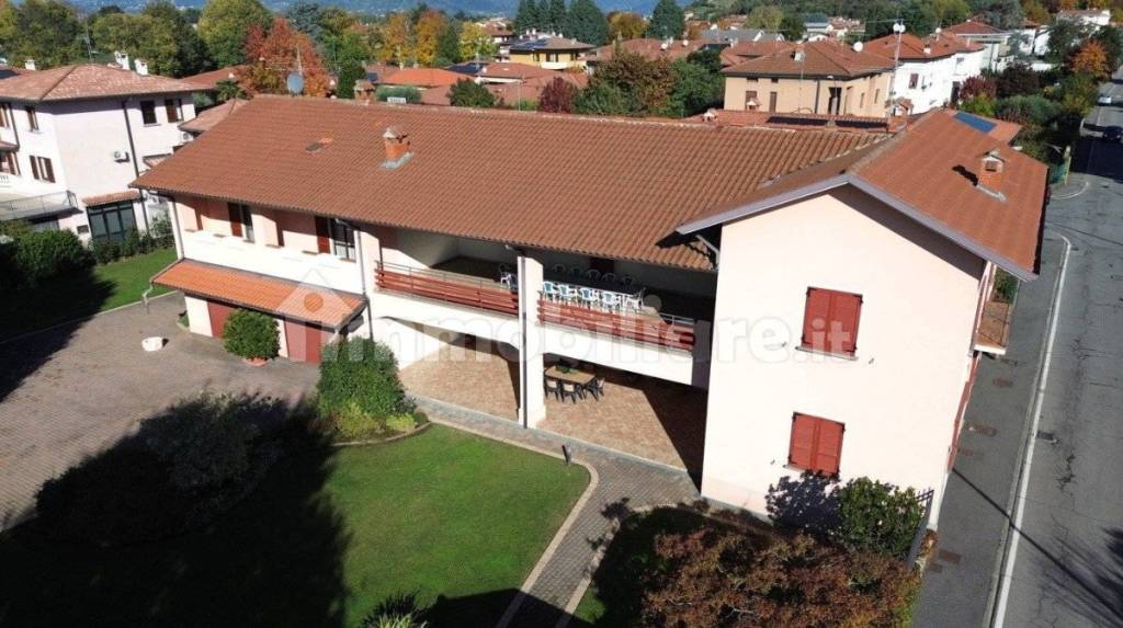 casa indipendente in vendita a Cologne