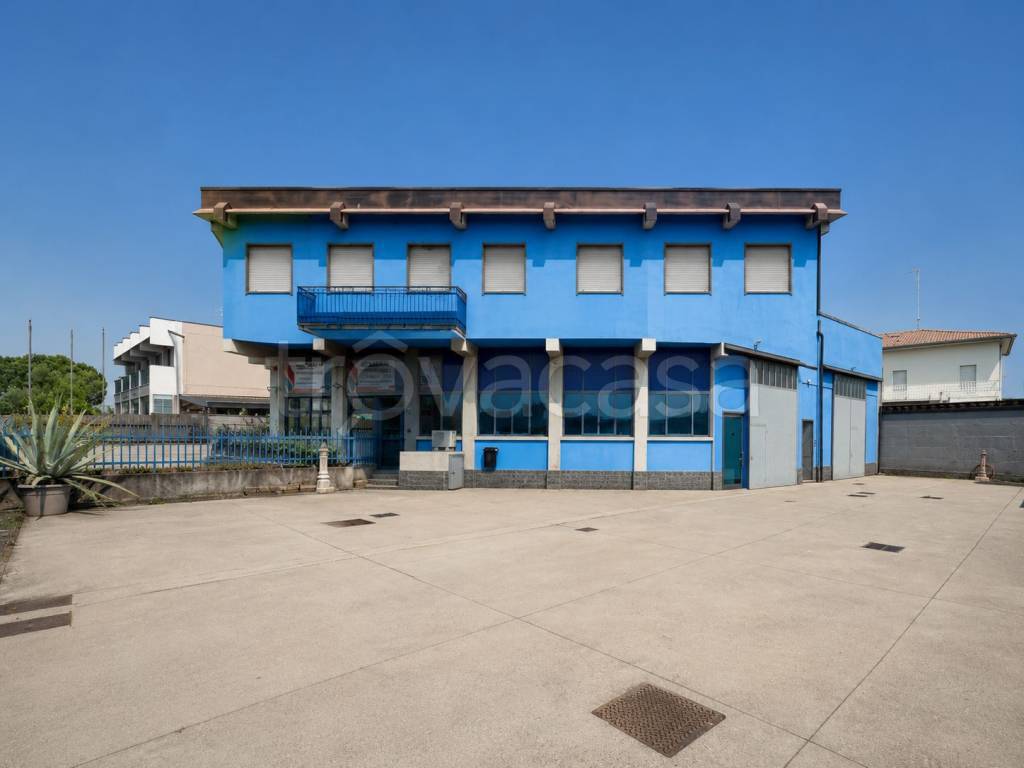 locale commerciale in vendita a Cologne