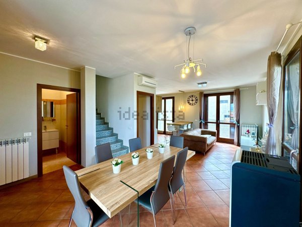 casa indipendente in vendita a Comezzano-Cizzago