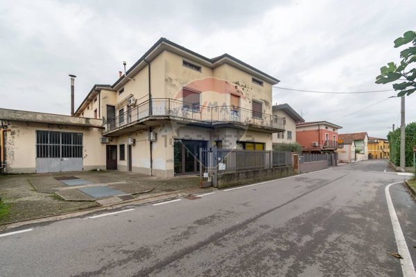 appartamento in vendita a Comezzano-Cizzago in zona Comezzano